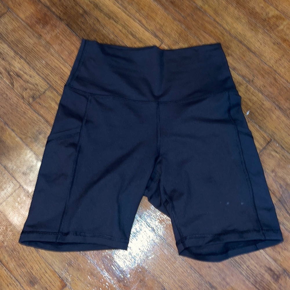 Aerie biker shorts with pocket